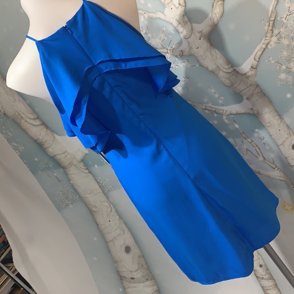 NICOLE MILLER - Picture 3 of 5